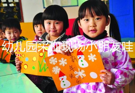幼兒園采血現(xiàn)場(chǎng)小朋友哇哇哭成一片，萌娃怕疼捂眼！